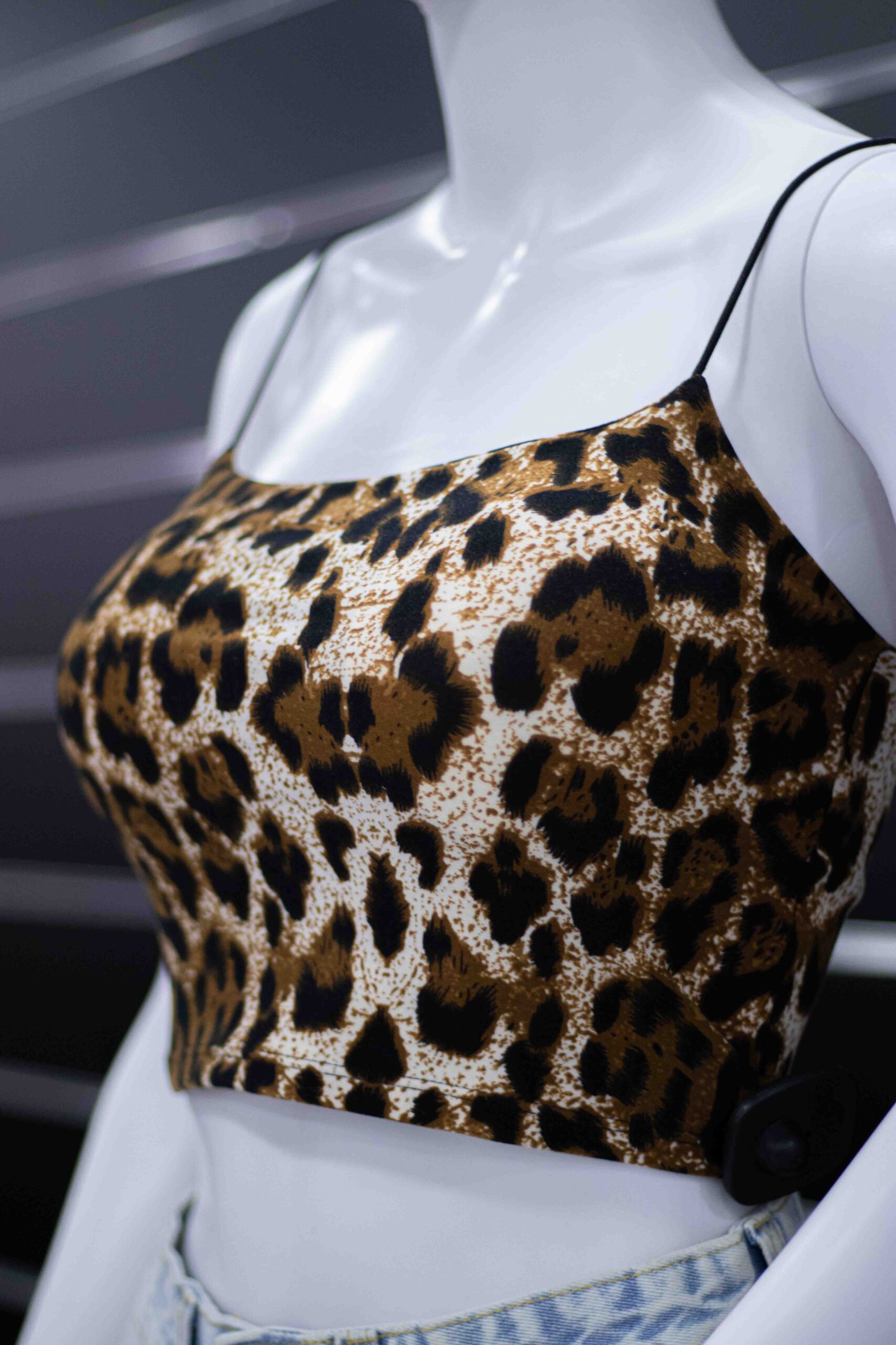 leopard mini crop top - Image 5
