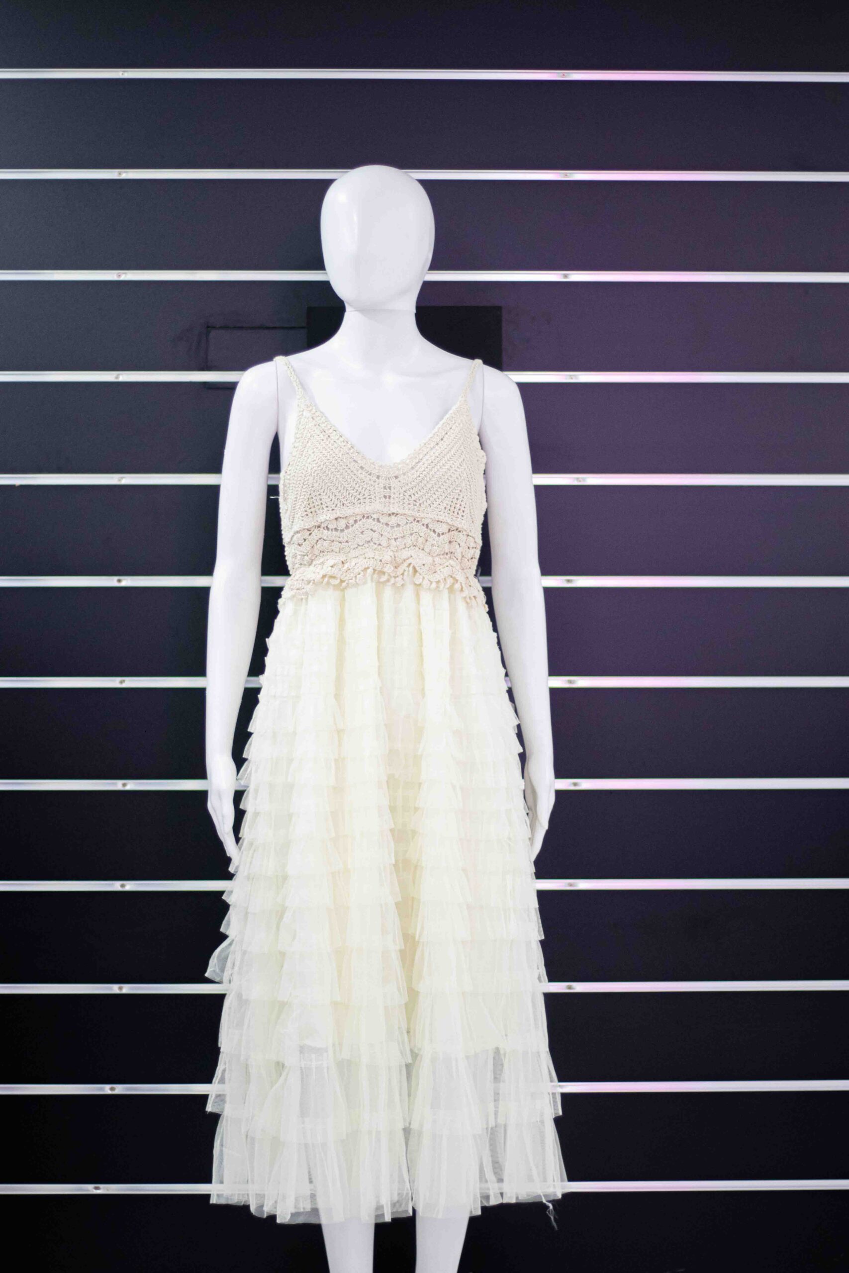 Lase frill maxi dress - Image 9