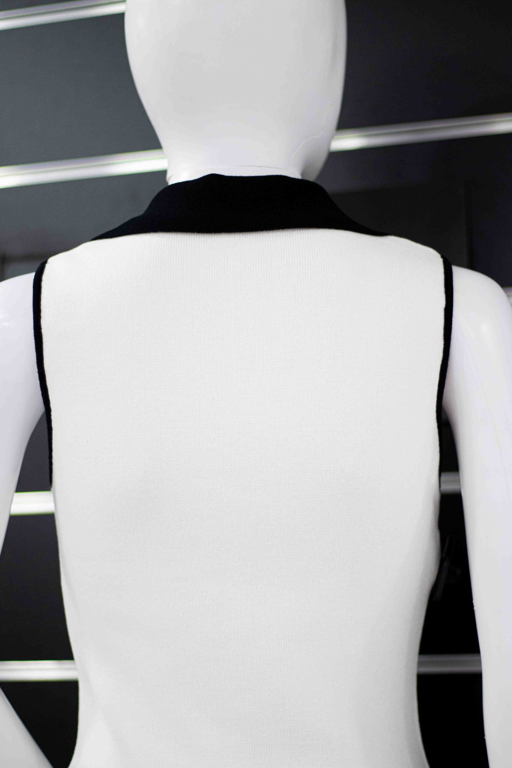 Sleeveless button mid tight dress - Image 7
