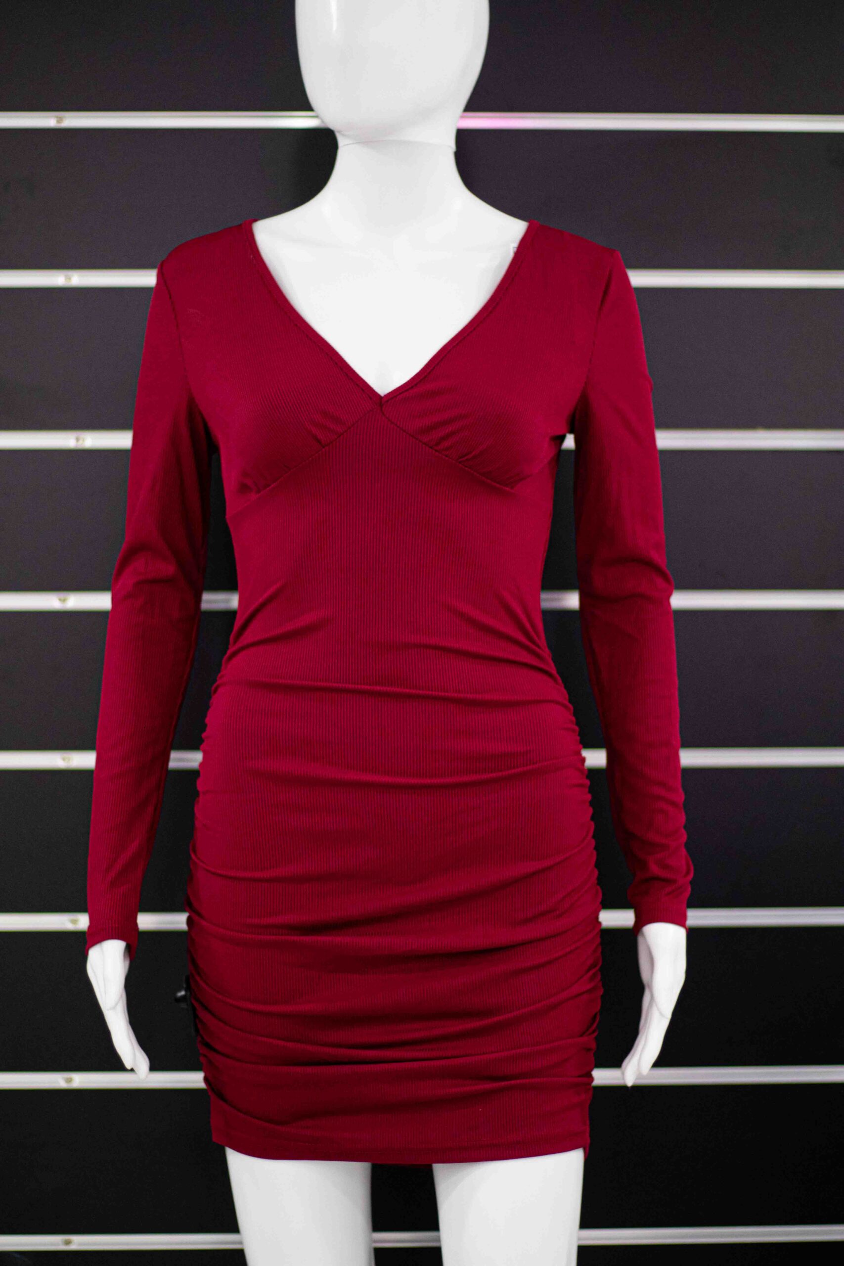 red front neck open bodycon dress - Image 8
