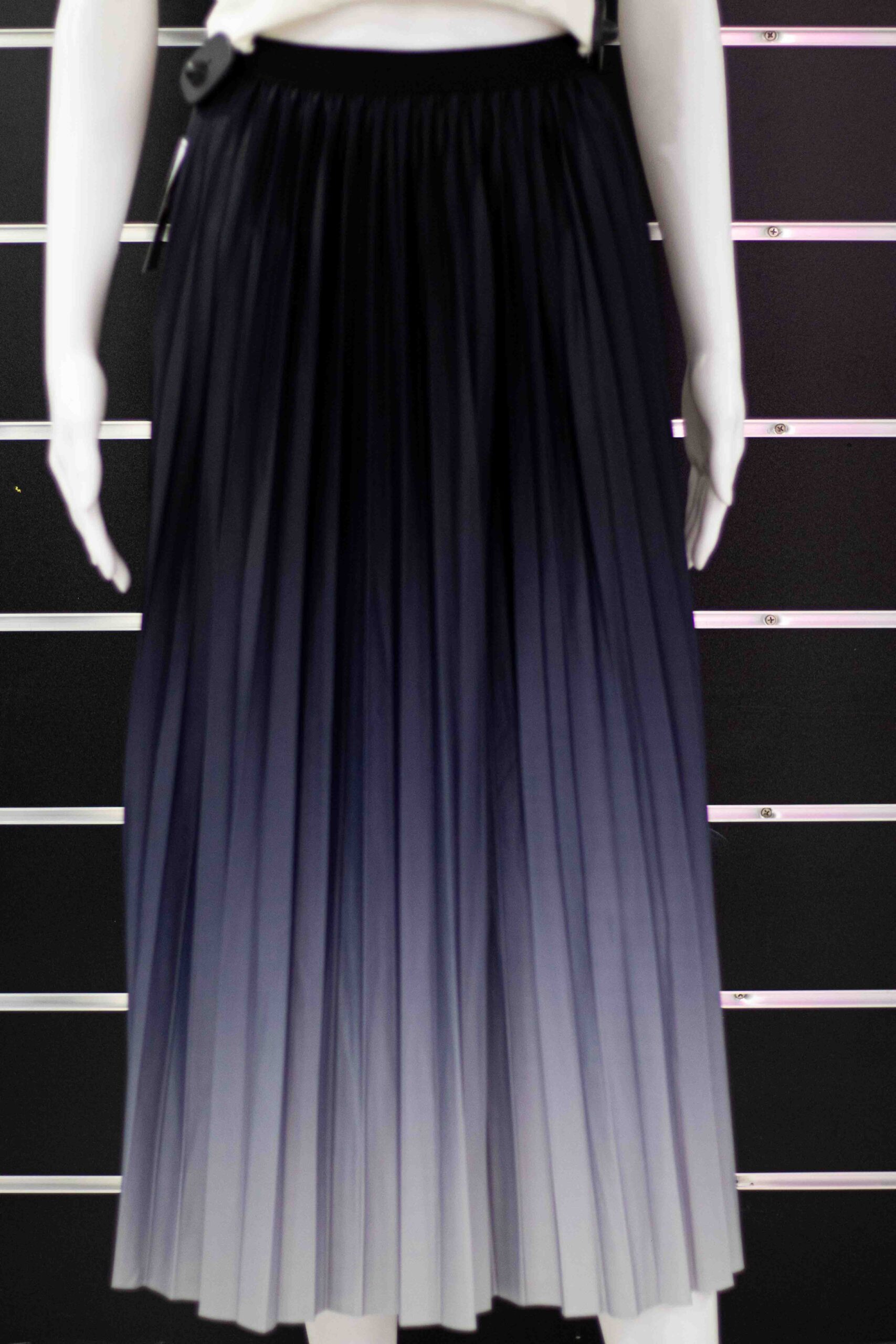 silk high class skirt - Image 3